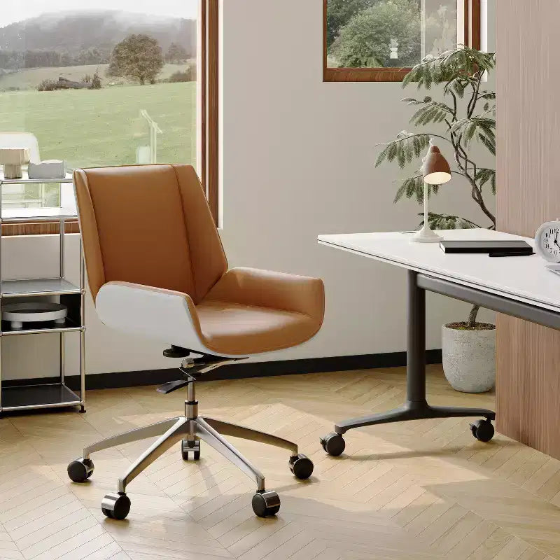 Chaise de bureau pivotante Mid-Century Modern avec dossier en bois courbé noyer et siège en similicuir, hauteur réglable et piètement roulant