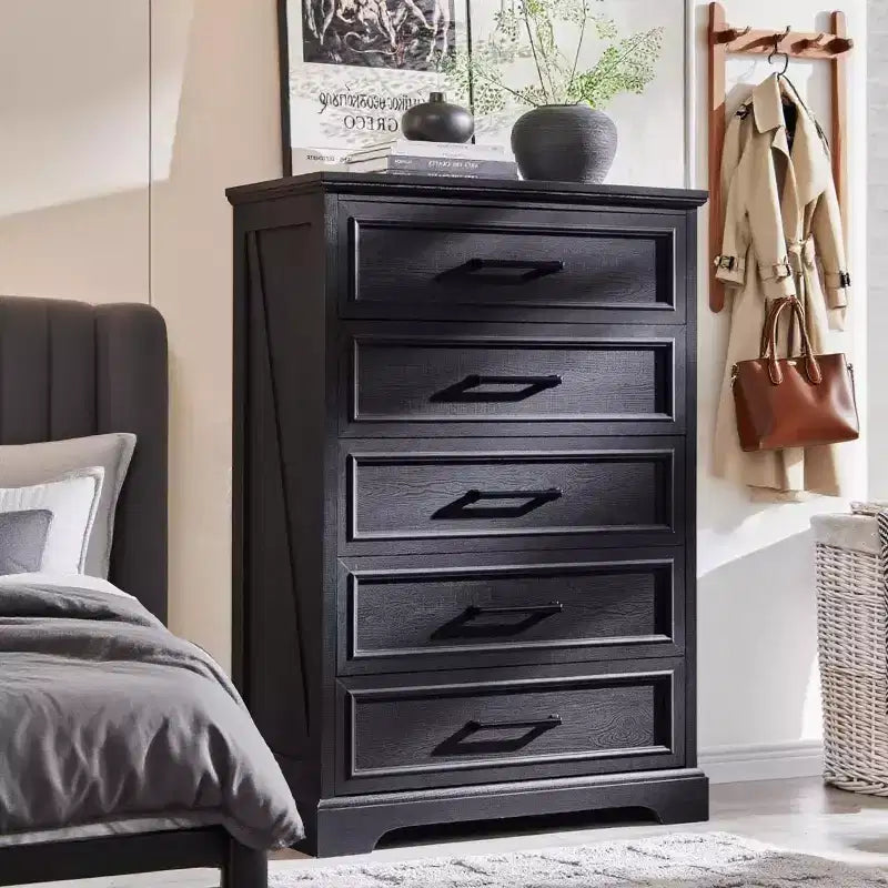 Commode de chambre à 5 tiroirs, commode de ferme de 117 cm de haut avec de larges poignées en métal, organisateur de tiroirs en bois pour chambre à coucher, couloir