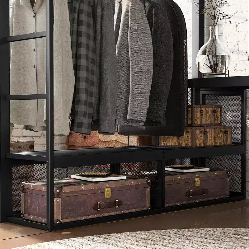 Lit mezzanine Queen en métal avec bureau, étagères de rangement et tringle à vêtements, cadre de lit mezzanine peu encombrant avec garde-corps et échelle, sans sommier tapissier, noir
